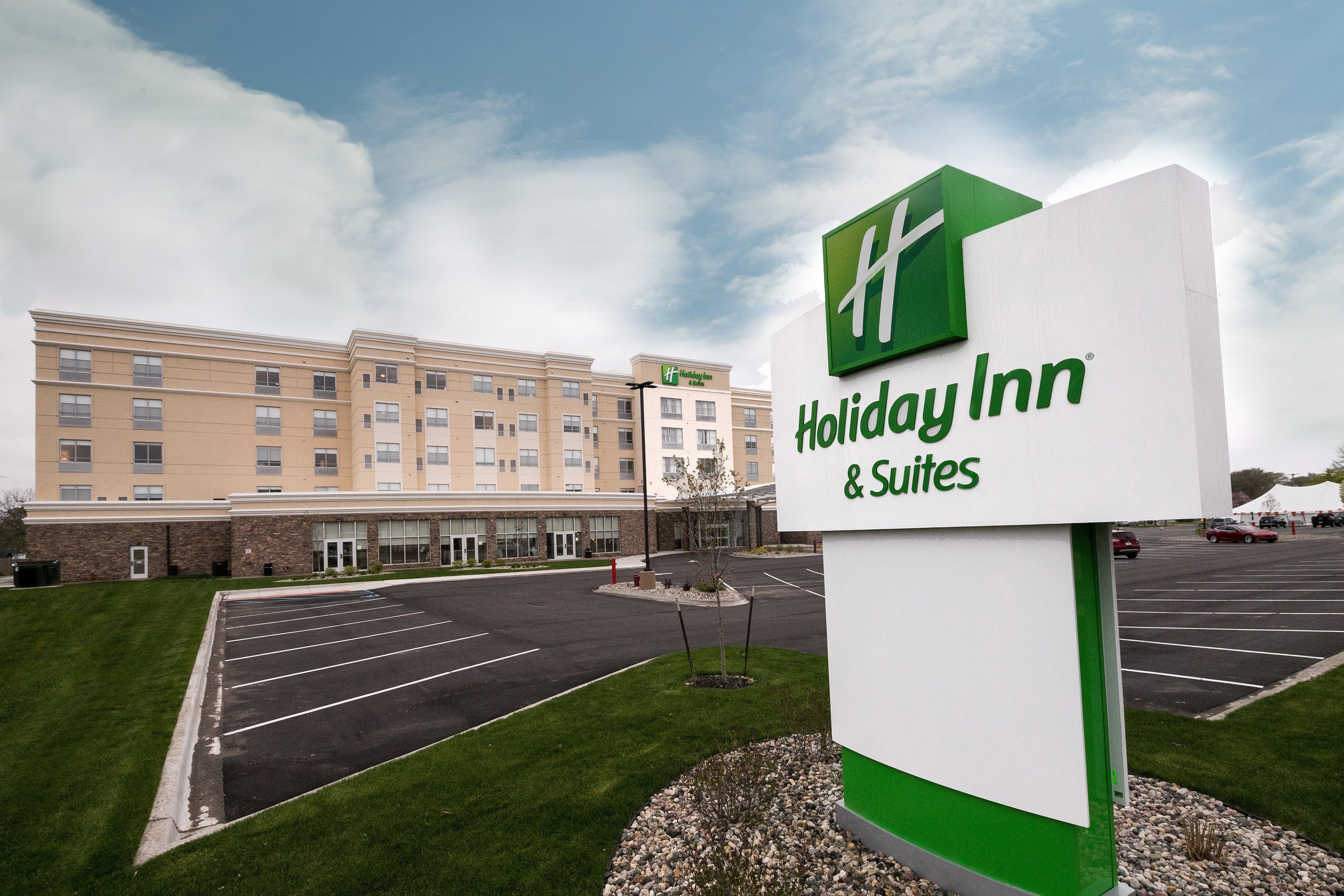 Holiday Inn Hotel & Suites - Mount Pleasant By Ihg Экстерьер фото