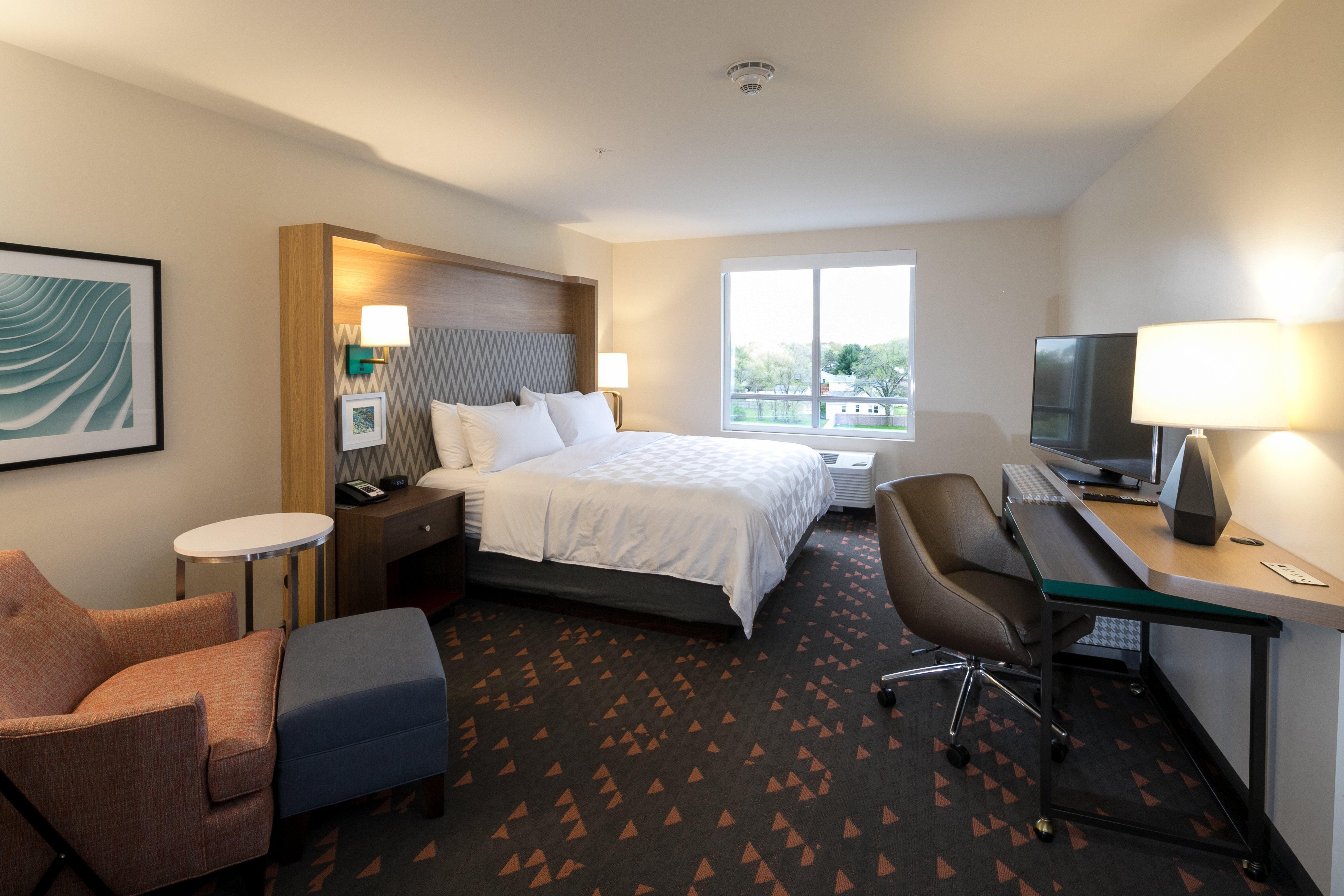 Holiday Inn Hotel & Suites - Mount Pleasant By Ihg Экстерьер фото