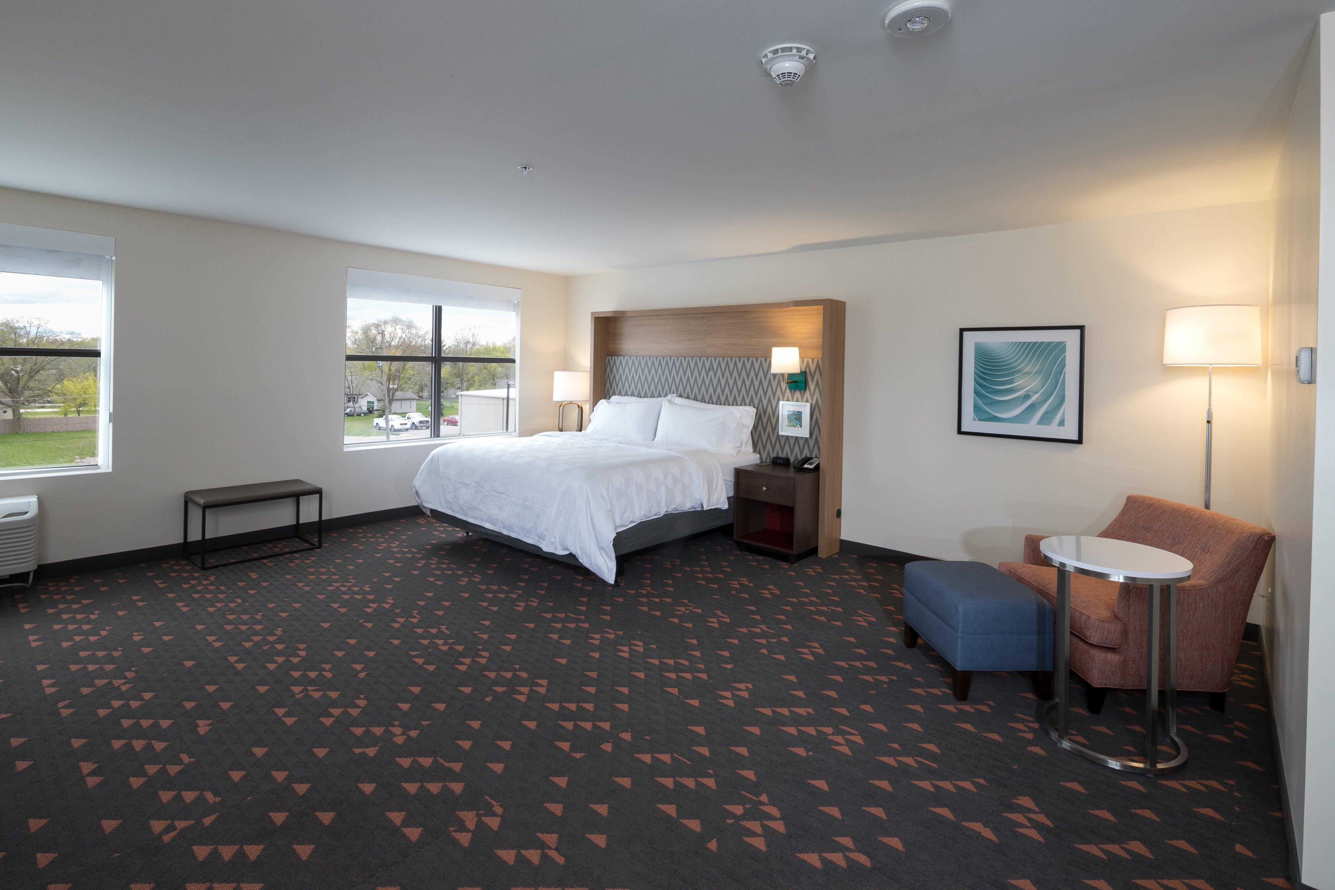 Holiday Inn Hotel & Suites - Mount Pleasant By Ihg Экстерьер фото