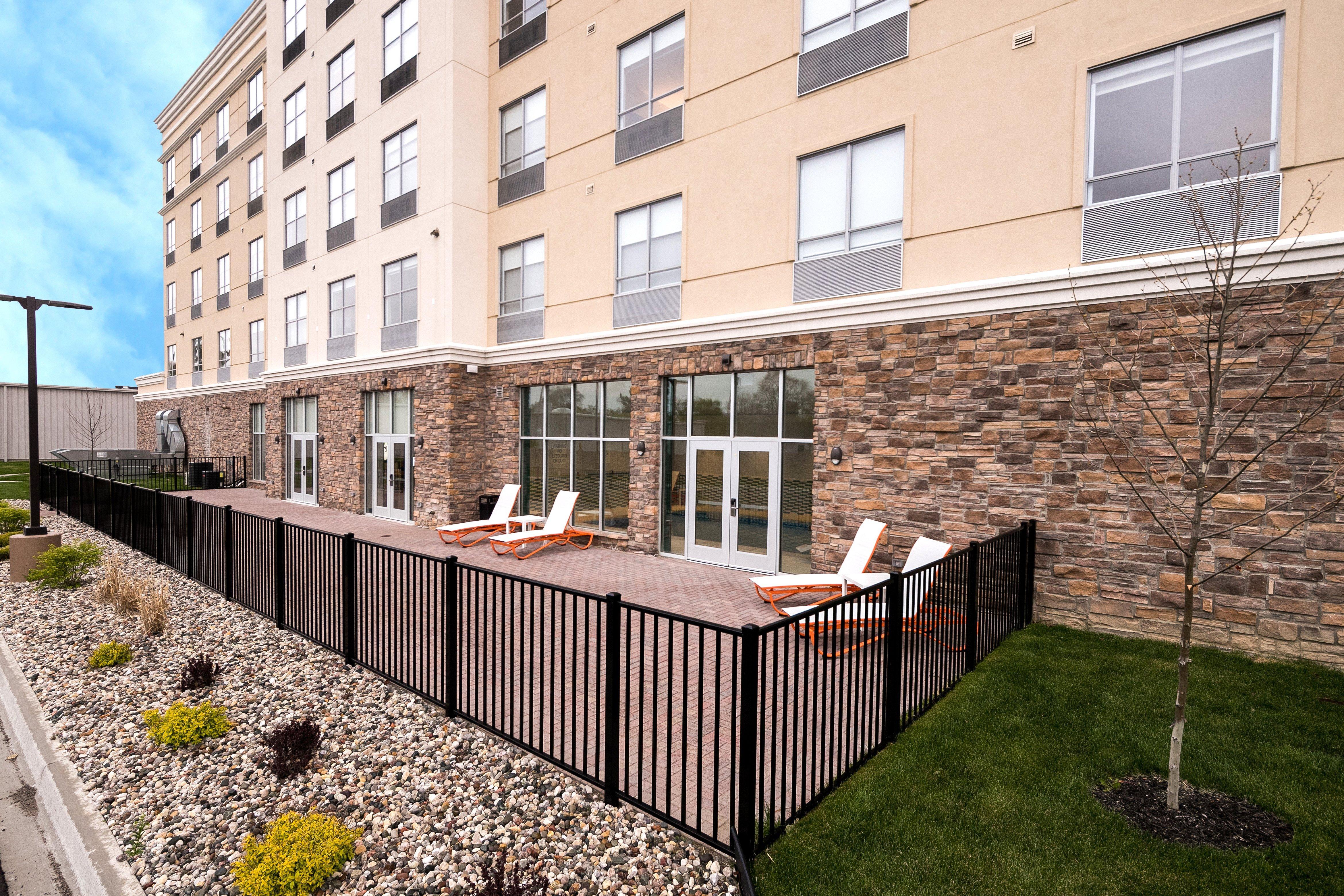 Holiday Inn Hotel & Suites - Mount Pleasant By Ihg Экстерьер фото